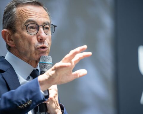 Bruno Retailleau qualifie LFI de « parti de collabos » lors de son attaque politique