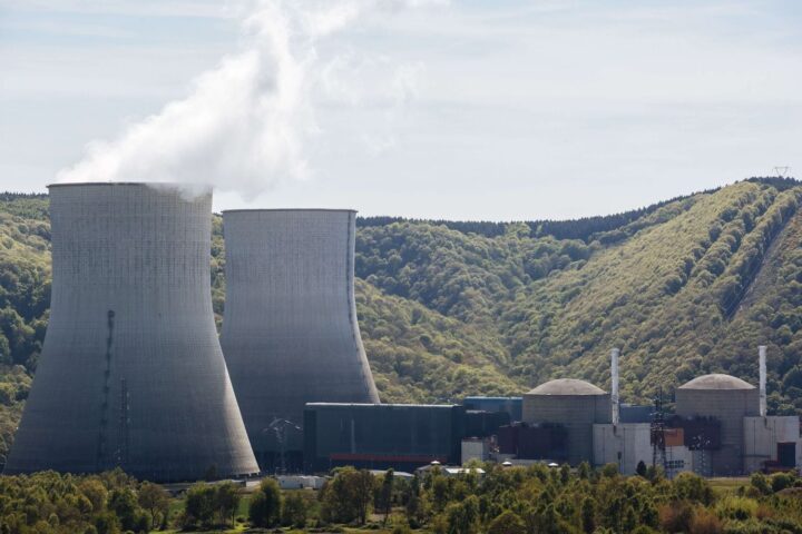 Canicule : trois réacteurs nucléaires dans le Grand-Est arrêtés en raison de la baisse des rivières