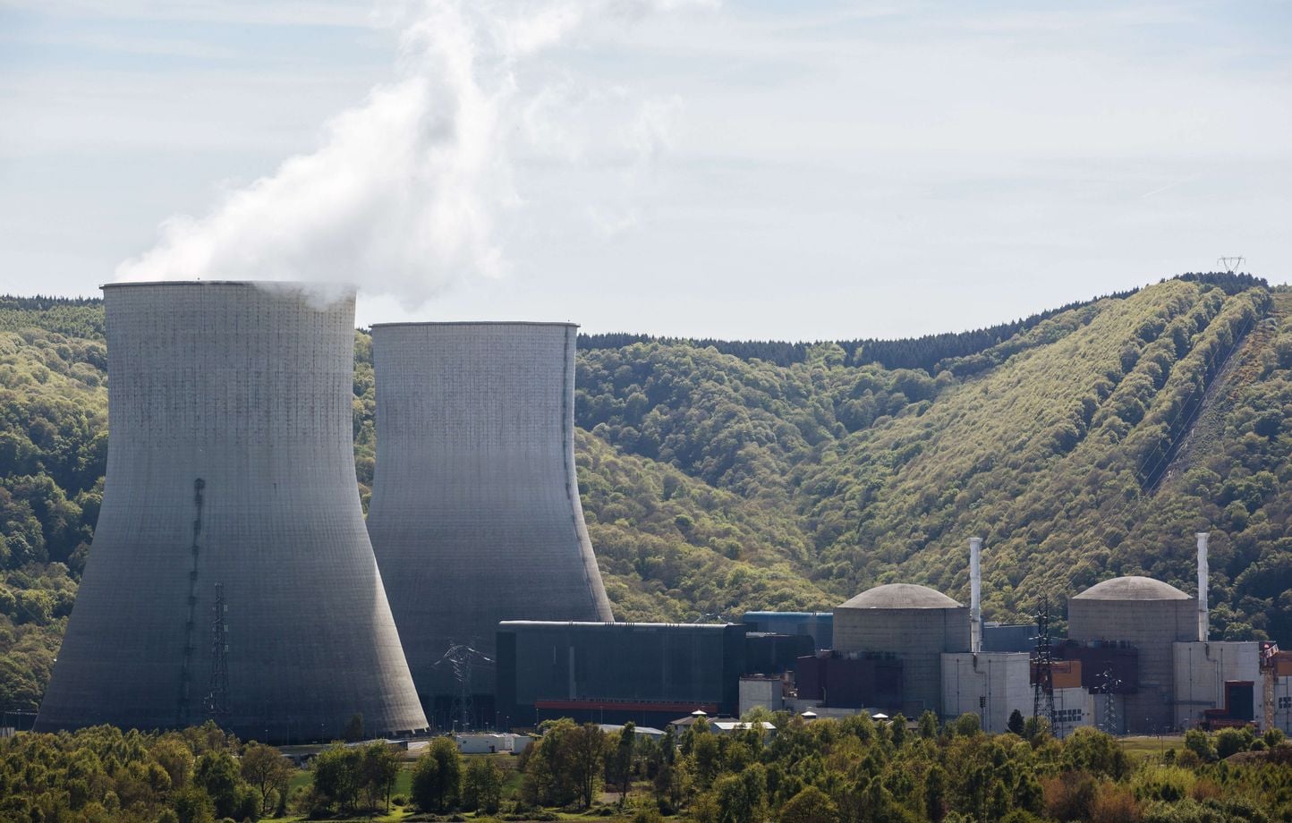 Canicule : trois réacteurs nucléaires dans le Grand-Est arrêtés en raison de la baisse des rivières