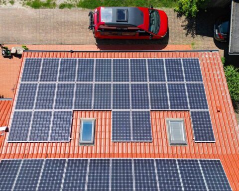 Canicule : une étude révèle que l'énergie solaire a aidé à atténuer les défaillances du réseau électrique en Europe cet été