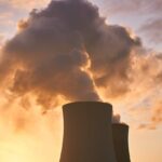 Centrale nucléaire : les raisons de l'arrêt des réacteurs d'EDF face à la baisse du niveau des fleuves.