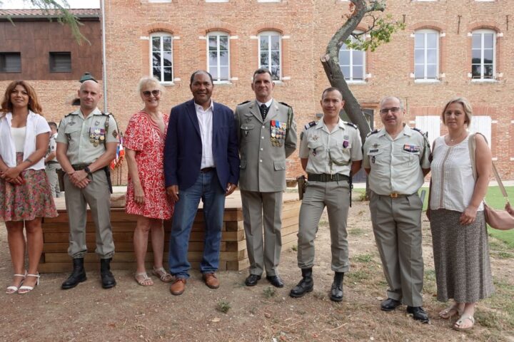 Cérémonie de passation de commandement à la 5e compagnie du 14e RILP à Saint-Orens-de-Gameville
