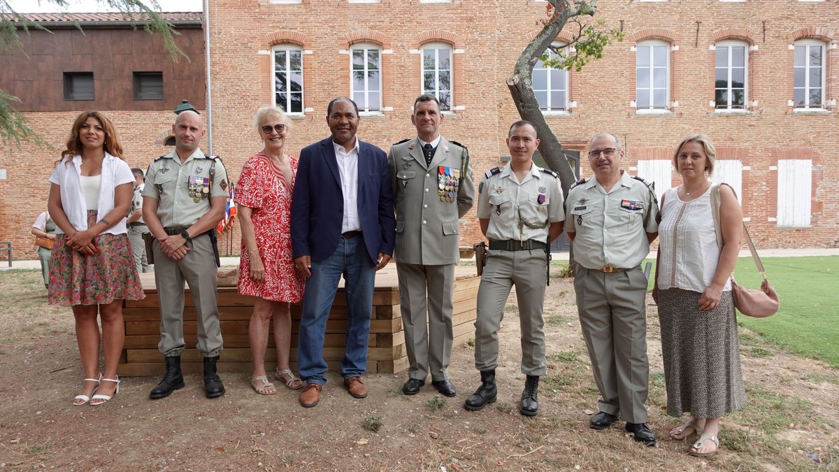 Cérémonie de passation de commandement à la 5e compagnie du 14e RILP à Saint-Orens-de-Gameville