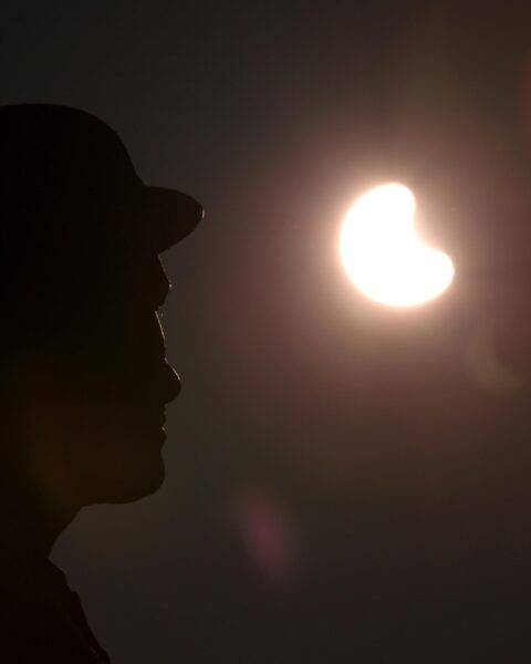 Comment et quand observer l'impressionnante éclipse solaire partielle d'août depuis le Royaume-Uni et l'Irlande
