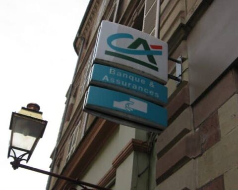Crédit Agricole : 912 clients victimes d'une arnaque qui menace la confiance dans le secteur bancaire