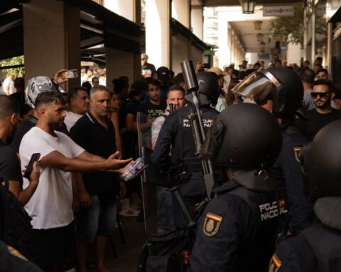 Crise migratoire à Ceuta : les tensions exacerbées par la présence de l'extrême droite espagnole