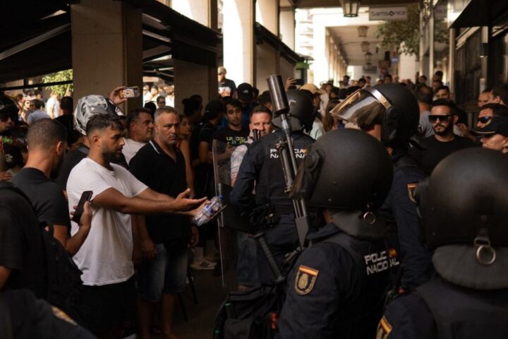 Crise migratoire à Ceuta : les tensions exacerbées par la présence de l'extrême droite espagnole