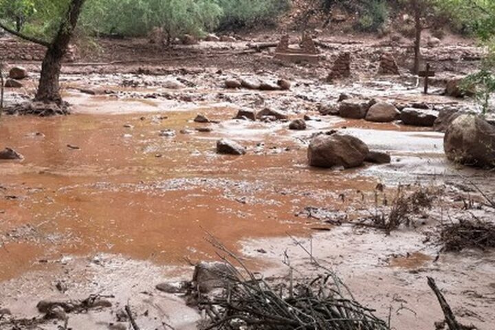 Crue éclair dans le Grand Canyon : au moins un mort et quinze disparus après des inondations dévastatrices