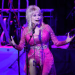 Décès de Dolly Parton, icône de la musique country, à 80 ans