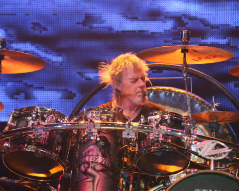 Décès de Frank Beard, batteur du groupe ZZ Top, à 77 ans au Texas