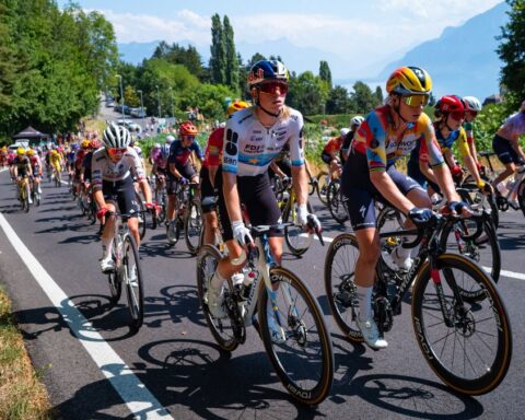 Demi Vollering et deux autres coureuses sanctionnées pour une pause sanitaire sur le Tour de France