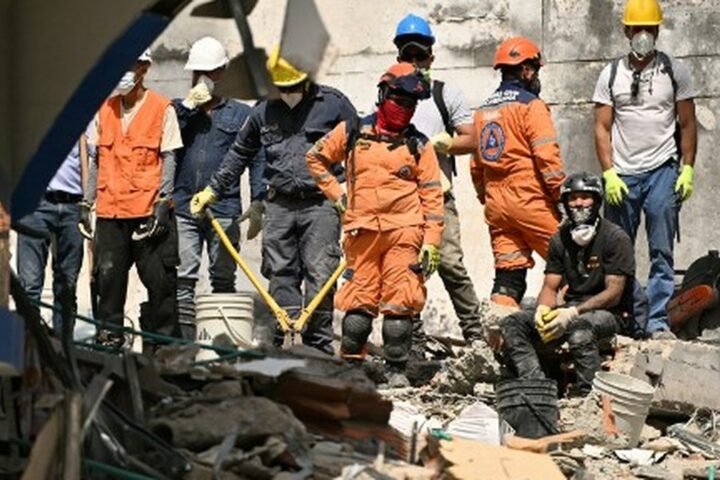 Des adolescents vénézuéliens perdent leur famille dans un séisme et trouvent refuge en Colombie