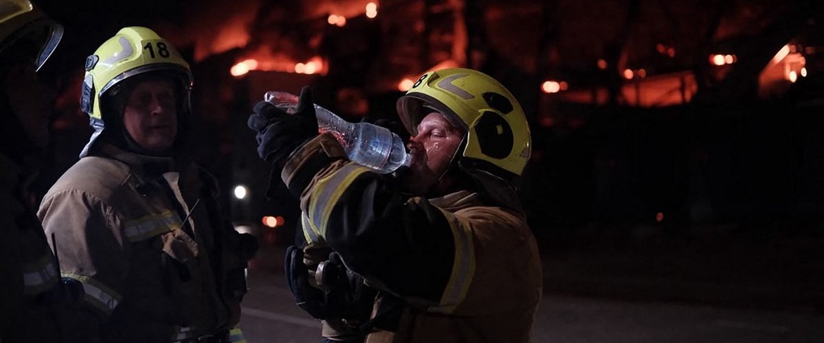 Des frappes russes à Kiev et dans ses environs font au moins 15 morts et 51 blessés