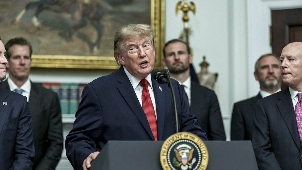 Donald Trump critique la charia à Paris et Londres, promet une interdiction aux États-Unis