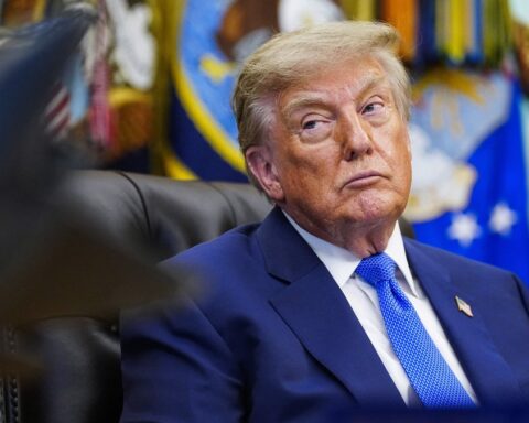 Donald Trump qualifie les candidats démocrates de "djihadistes" lors d'une interview