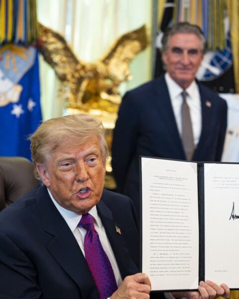 Donald Trump rebaptise le lac Ontario "lac d’Amérique", une provocation en pleine guerre commerciale avec le Canada