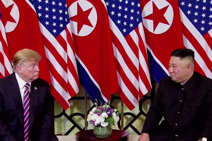 Donald Trump remet en question les exercices militaires avec la Corée du Sud, loue ses relations avec Kim Jong Un