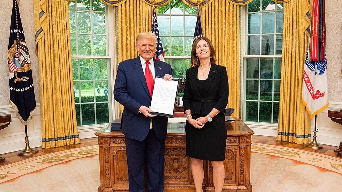 Donald Trump signe un décret controversé sur les vaccins et l'autisme aux États-Unis