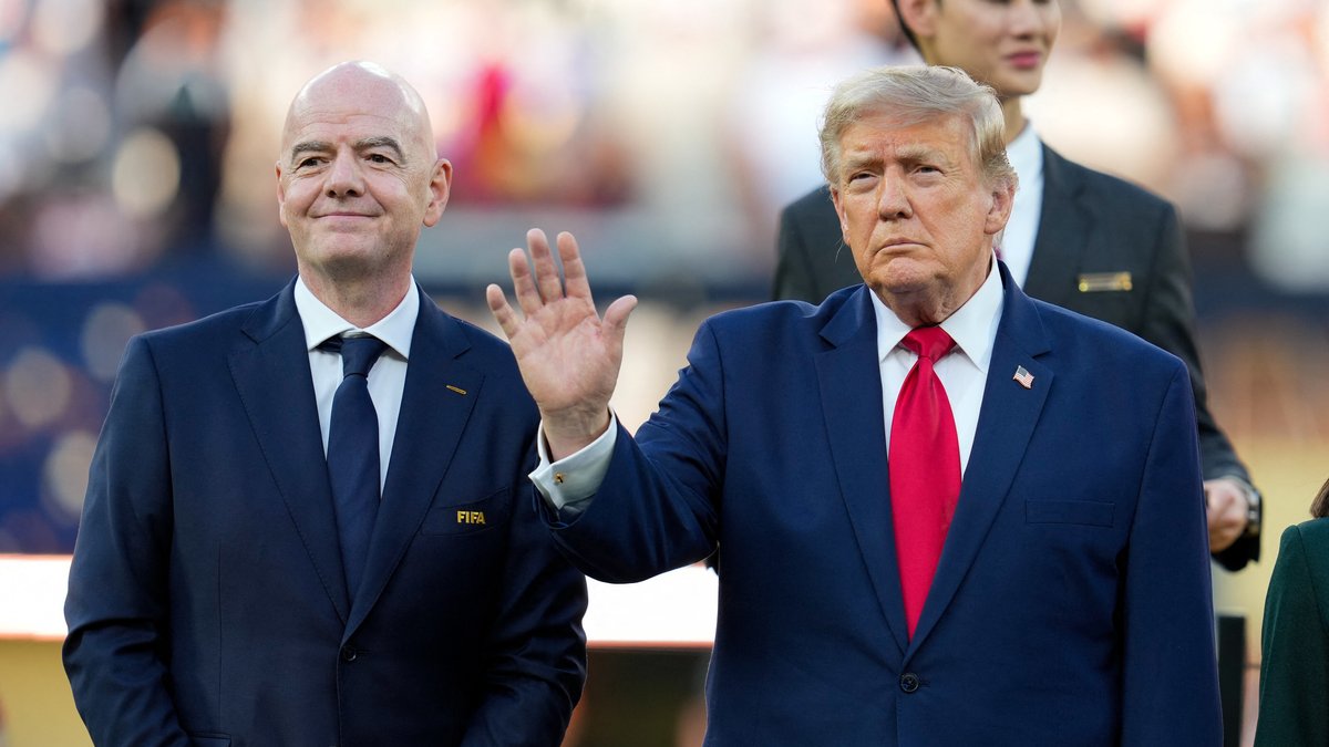 Donald Trump soutient Gianni Infantino et menace la FIFA d'un changement de présidence