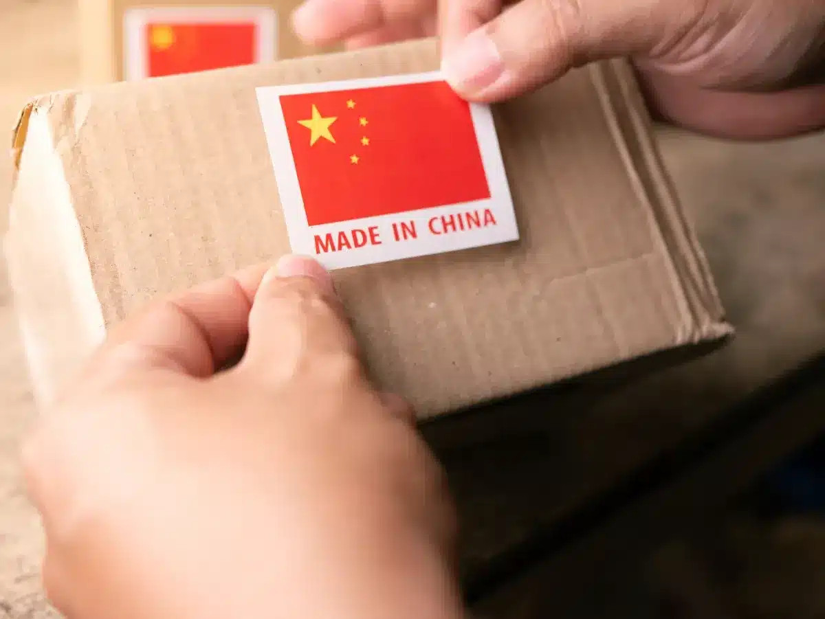 Échec de la taxe européenne sur les petits colis chinois entraînant une réduction des importations.