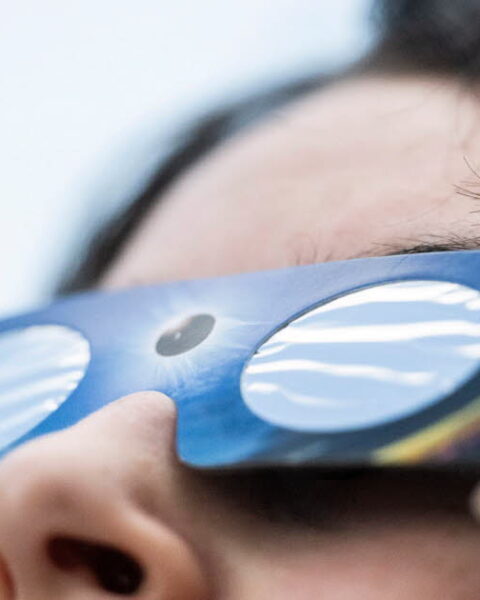 Éclipse solaire du 12 août 2026 : précautions essentielles pour protéger vos yeux