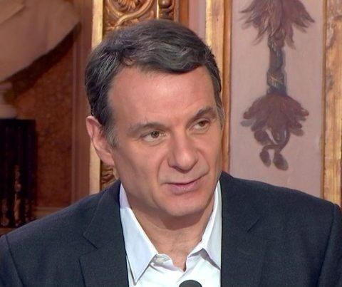 Édouard Philippe et Gabriel Attal en duel dans la campagne estivale pour la présidentielle de 2027