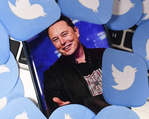 Elon Musk poursuit une startup qui veut relancer Twitter sous le nom d'Operation Bluebird