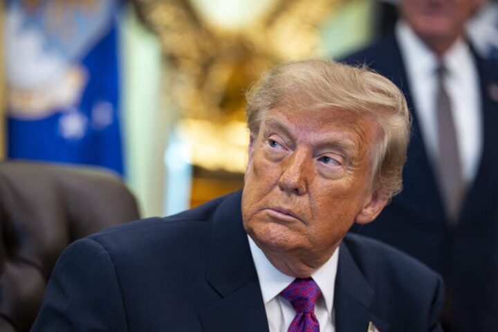 Emmanuel Grégoire répond à Donald Trump : Paris refuse les leçons d'un chef d'État aux milices racistes