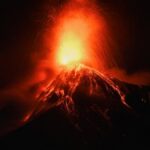 Éruption du volcan de Fuego au Guatemala : alerte rouge déclenchée et évacuations en cours