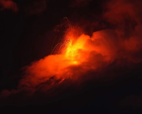 Éruption volcanique au Guatemala : évacuation d'environ 1.700 personnes près de l'El Fuego