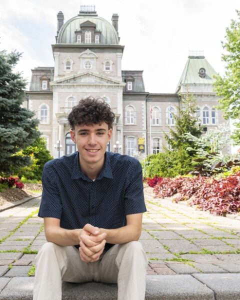 Félix Joly, 18 ans, rédacteur des discours de la mairesse de Sherbrooke