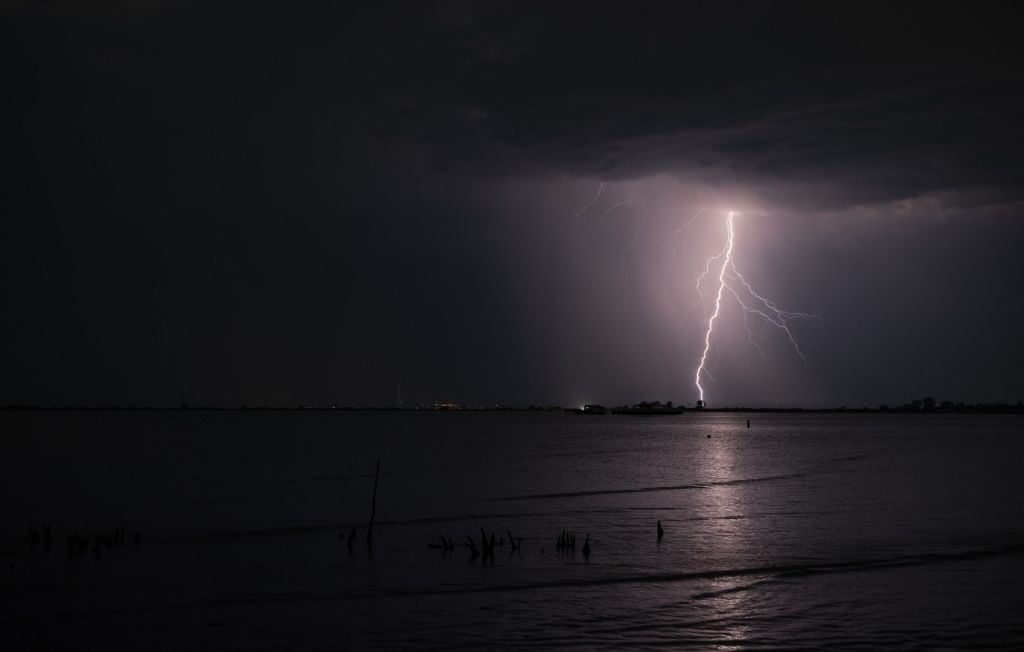 Foudroyés en randonnée dans les Hautes-Pyrénées : deux jeunes victimes en état stable après un orage inattendu