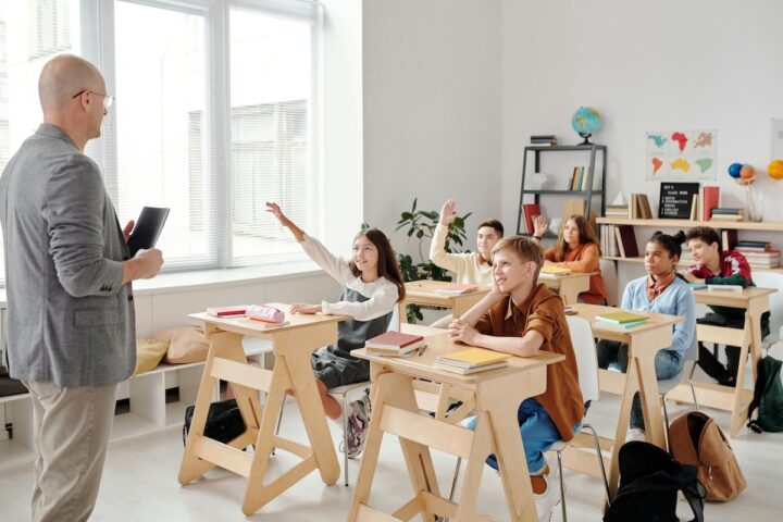 Fournitures scolaires : Comment réaliser 30 euros d'économies en 2026.