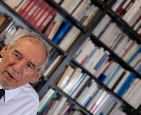 François Bayrou plaide pour une primaire élargie face aux extrêmes pour l'élection présidentielle de 2027