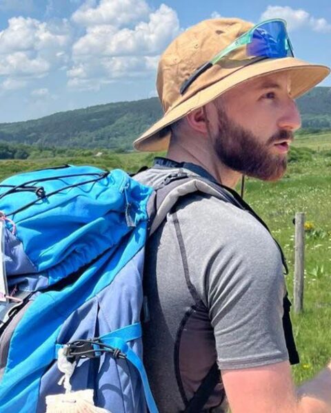 Genilac. Un jeune pèlerin réalise un défi de 25 km par jour pour lutter contre le cancer