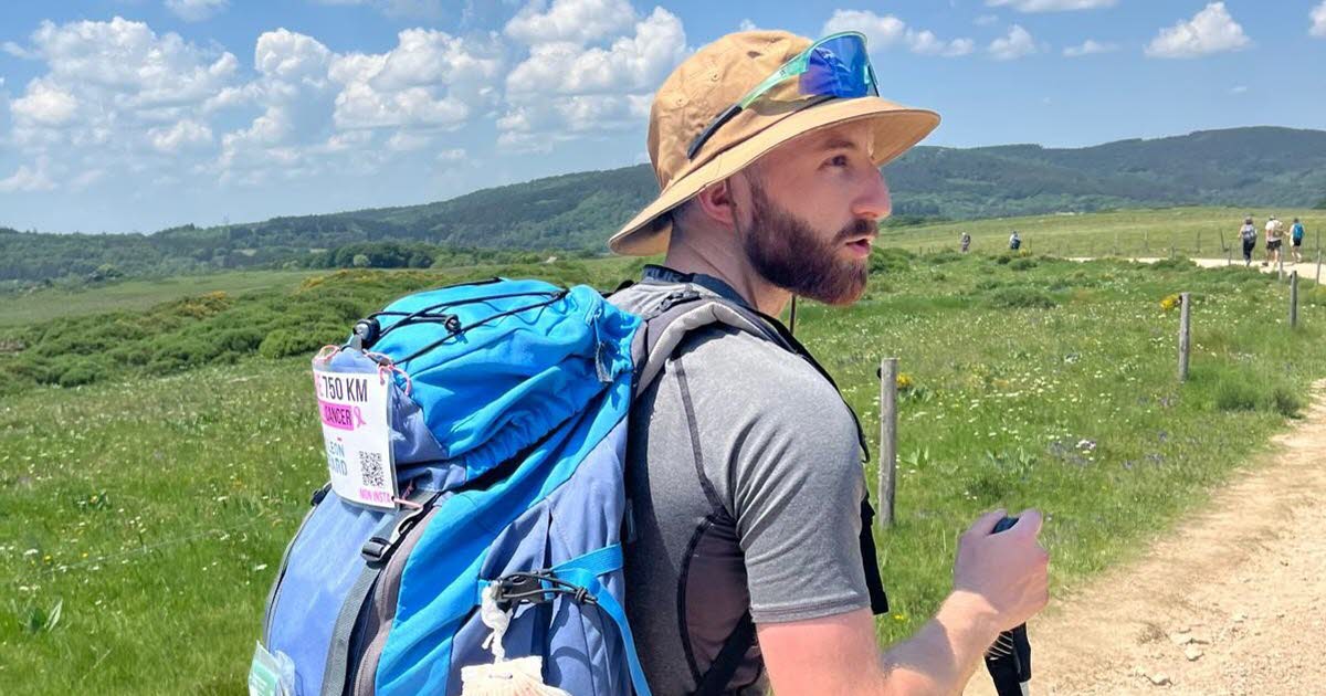 Genilac. Un jeune pèlerin réalise un défi de 25 km par jour pour lutter contre le cancer