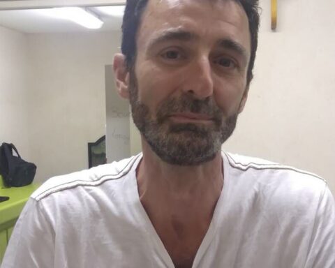 Hugues lutte contre le syndrome de Guillain-Barré après une maladie grippale en 2019