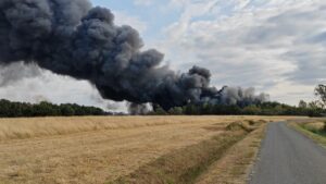 Incendie de sous-bois à Saint-Lys : 30 habitations menacées, 120 pompiers mobilisés