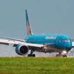 Incidente à l'aéroport de Munich : un Boeing 787 de Vietnam Airlines termine sa course dans l'herbe lors du décollage