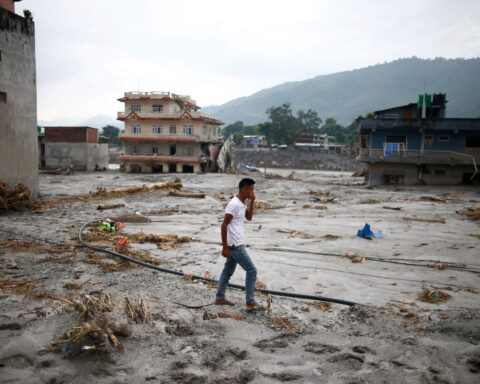Inondations au Népal : le ministre appelle la communauté internationale à agir face au changement climatique