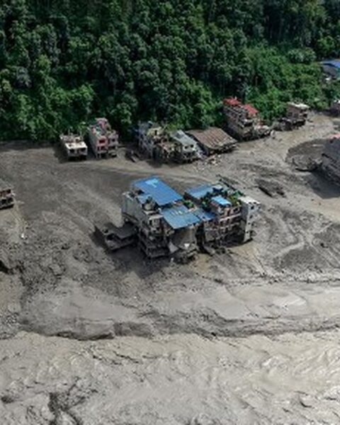 Inondations meurtrières au Népal et au Tibet : glaciologue souligne l'absence de système d'alerte global en France