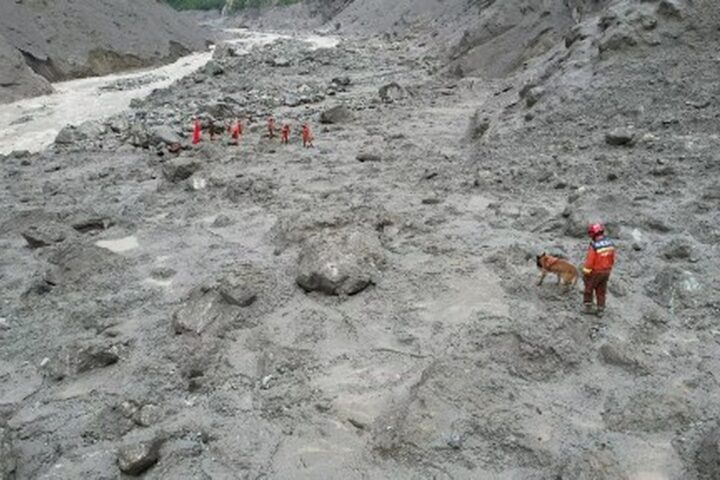 Inondations meurtrières au Népal : une Franco-Ukrainienne disparue parmi quatre Français, plus de 600 morts