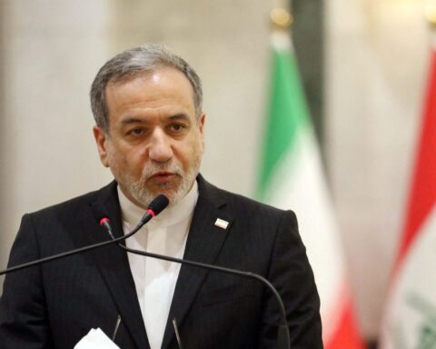 Iran renforce le verrouillage du détroit d'Ormuz et pose des conditions à Washington
