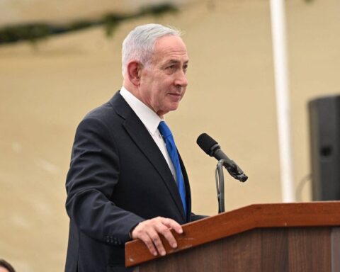 Israël rejette le plan de paix américain pour Gaza, exigeant le désarmement du Hamas