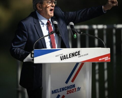 Jean-Luc Mélenchon affirme que "La victoire est possible" à l'élection présidentielle de 2027