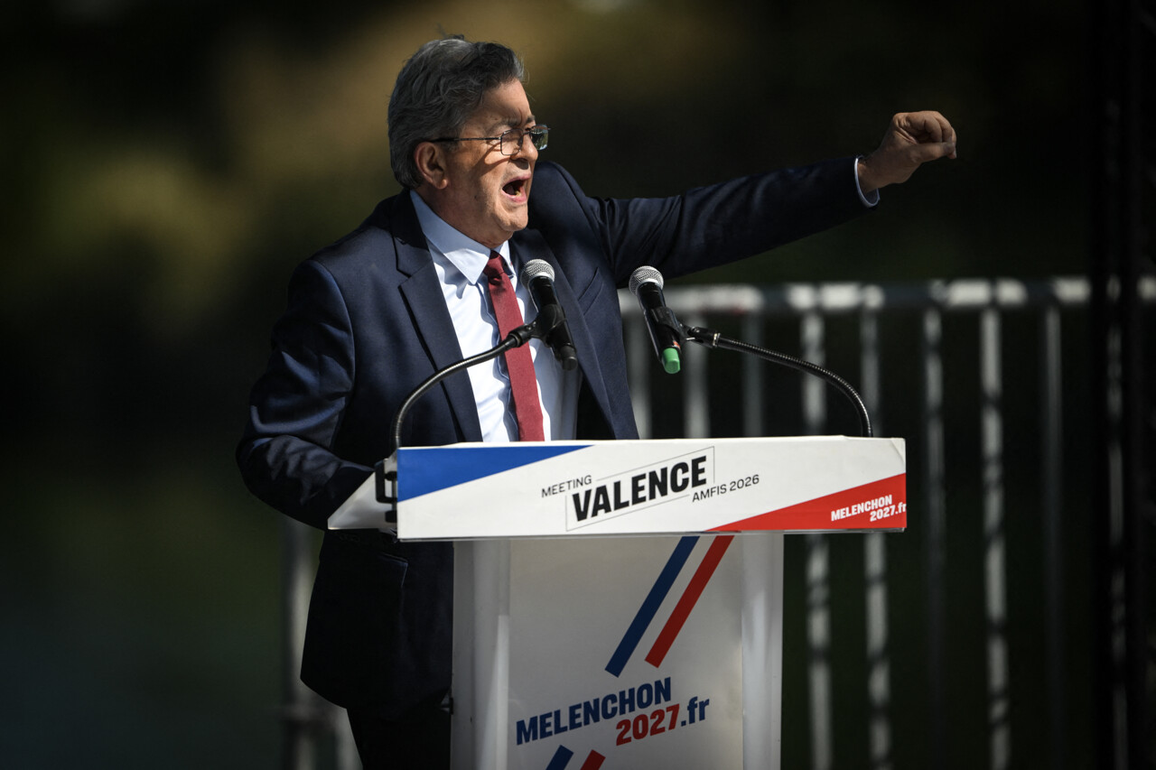 Jean-Luc Mélenchon promet de censurer le budget 2027 de Sébastien Lecornu lors d'un meeting à Valence