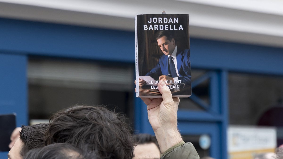 Jordan Bardella a gagné plus d'un million d'euros en droits d'auteur avec ses livres