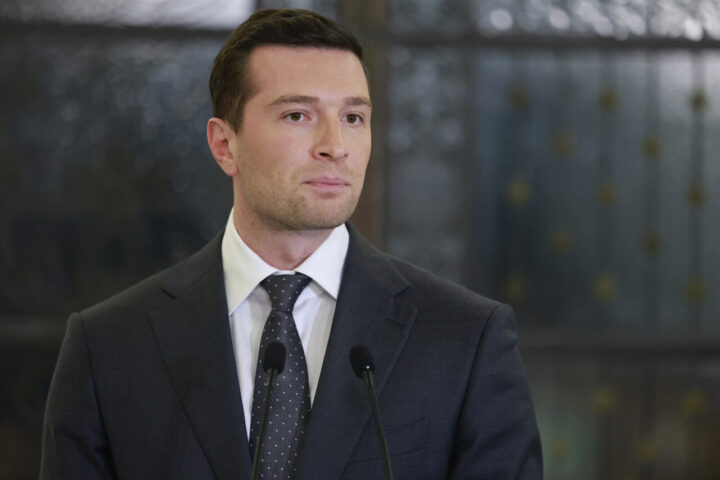 Jordan Bardella seul candidat à sa réélection à la présidence du Rassemblement national