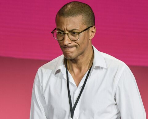 Karim Bouamrane, maire de Saint-Ouen, refuse de participer à la primaire socialiste pour 2027