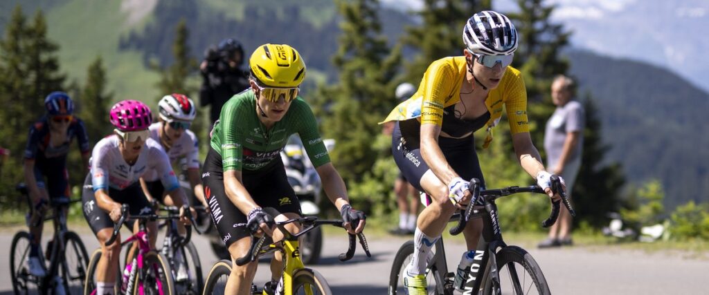Kasia Niewiadoma accuse Célia Géry de l'avoir bloquée lors du Tour de France Femmes